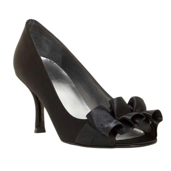 Stuart Weitzman Gigiritz Ribbon Bow Satin Pump women's 6.5